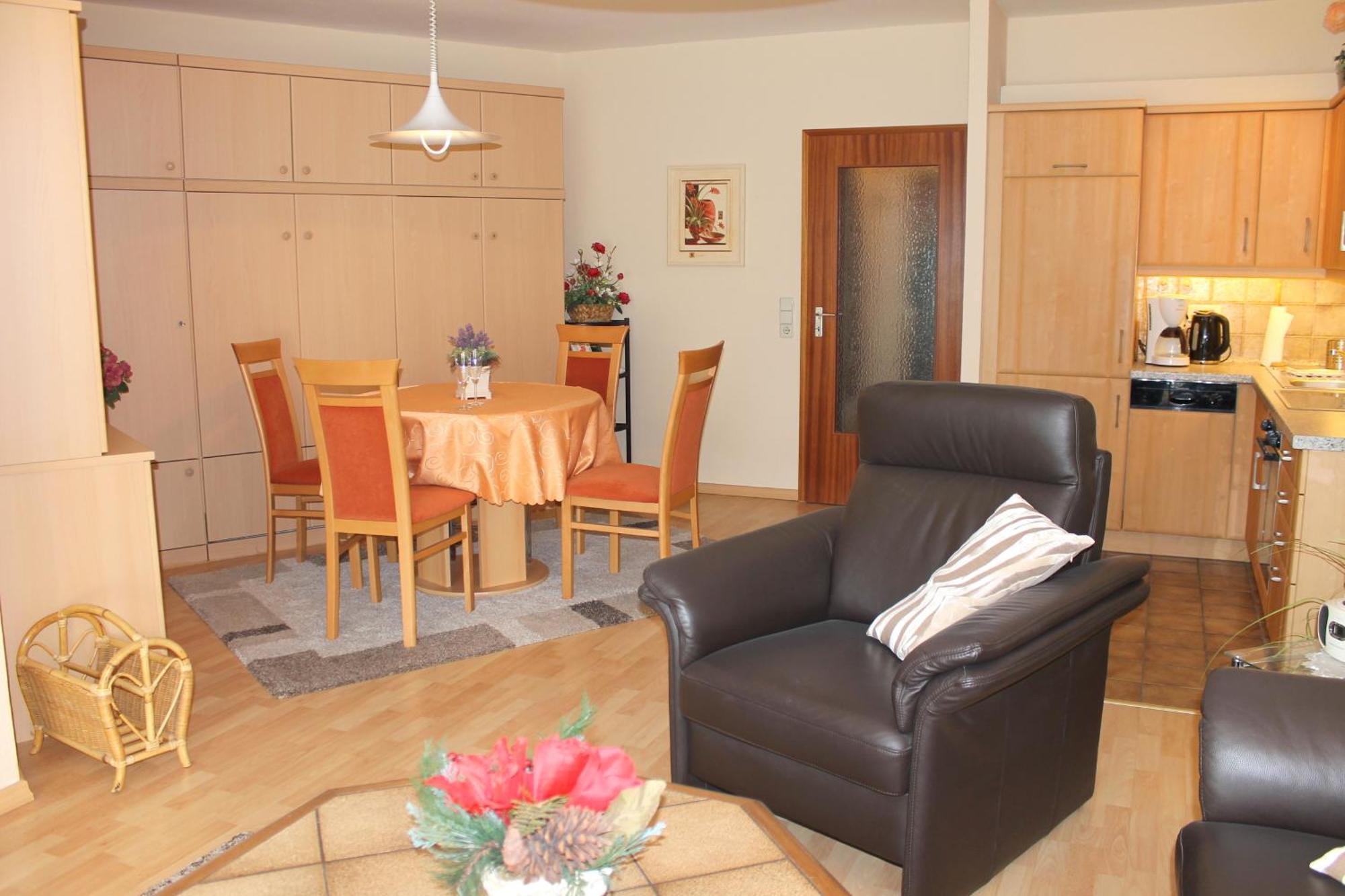 Ferienwohnung "Marie" - Nur Wenige Gehminuten Vom Groemitzer Hauptstrand Entfernt Exterior photo